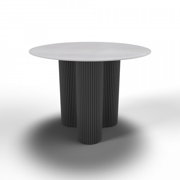 الطاولة الفخمة